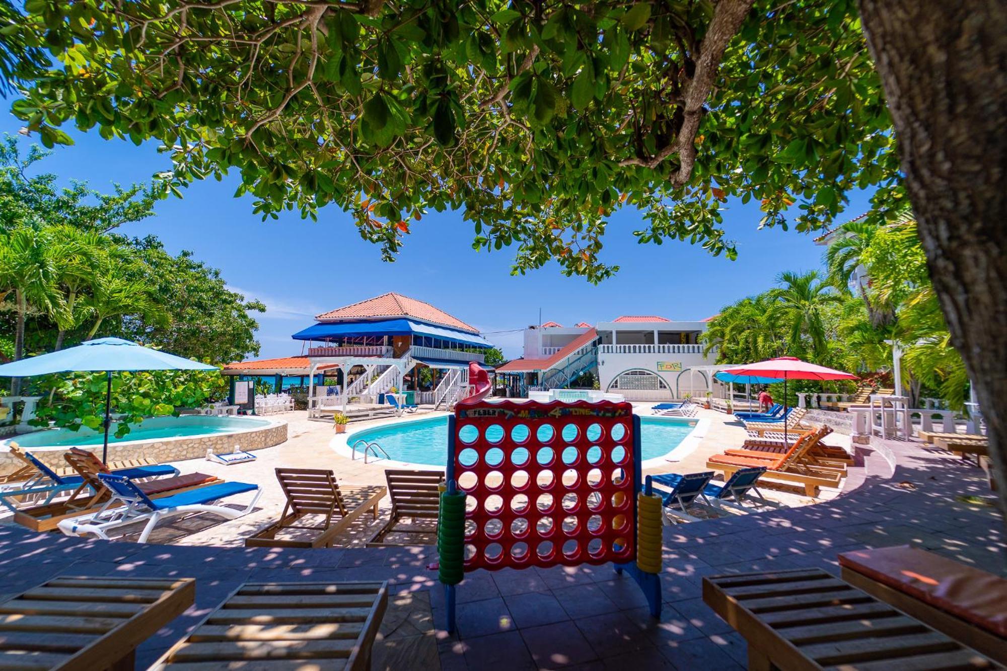 Franklyn D Resort & Spa All Inclusive ランアウェイ・ベイ エクステリア 写真
