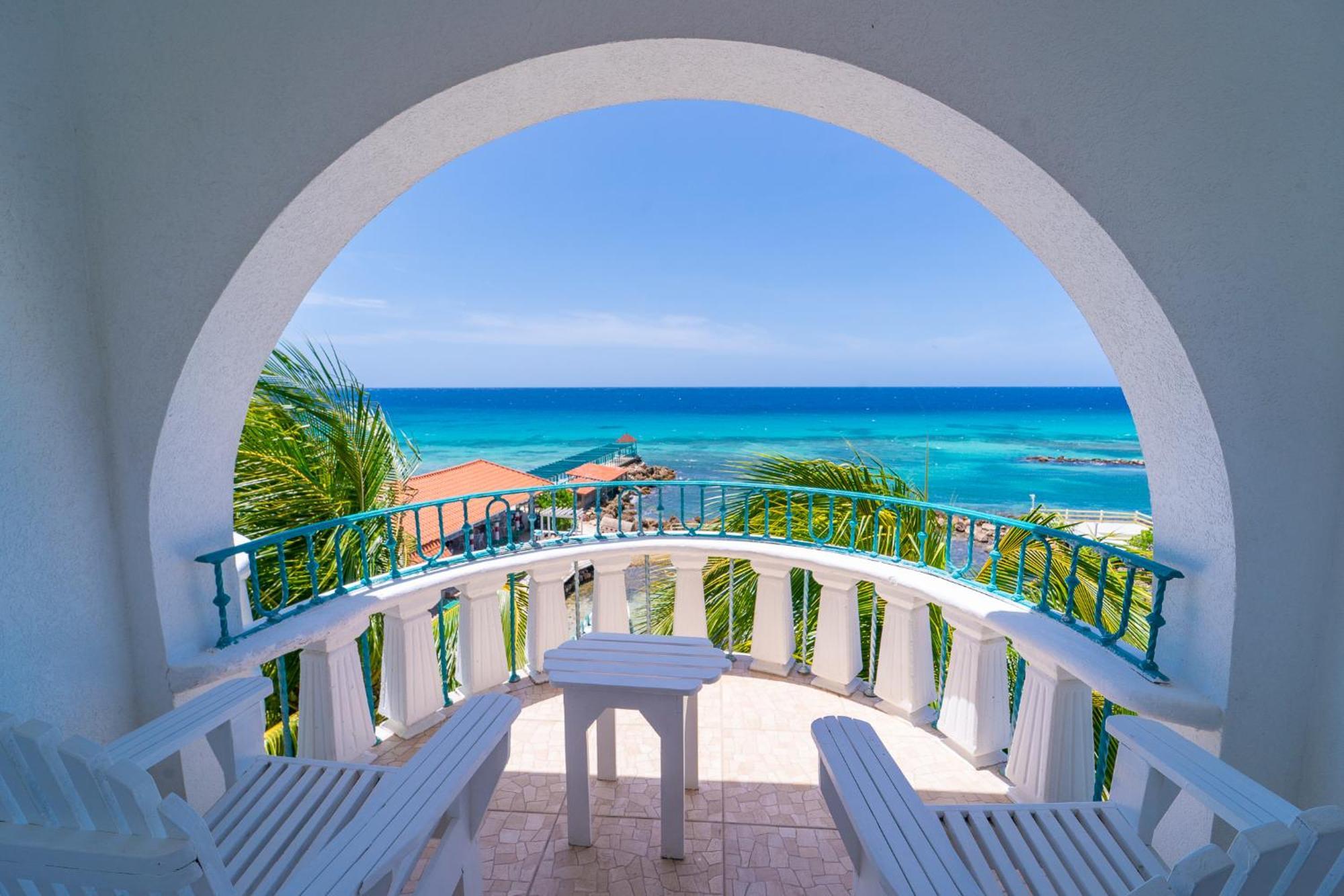 Franklyn D Resort & Spa All Inclusive ランアウェイ・ベイ エクステリア 写真