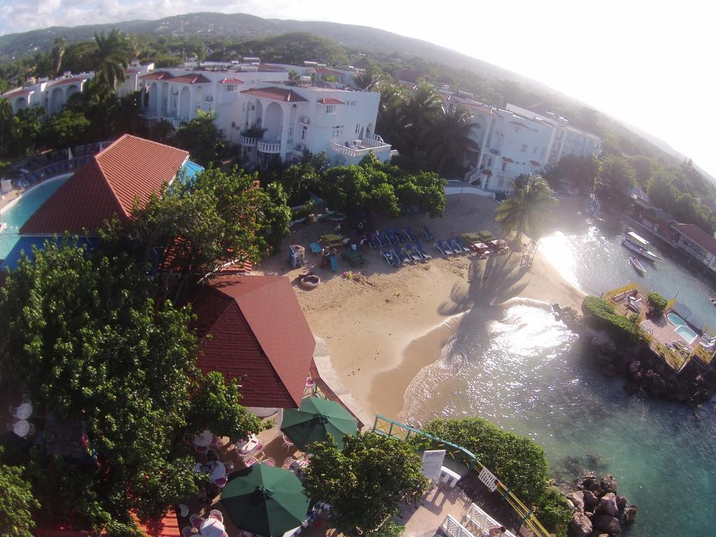 Franklyn D Resort & Spa All Inclusive ランアウェイ・ベイ エクステリア 写真