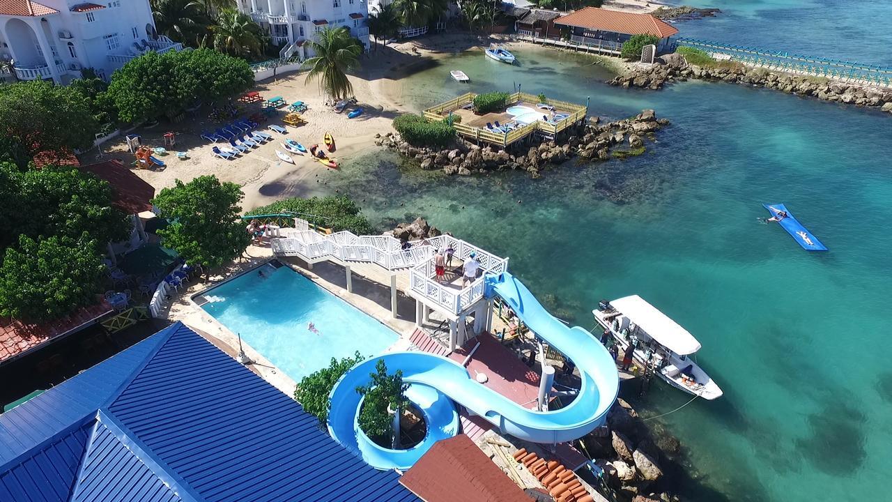 Franklyn D Resort & Spa All Inclusive ランアウェイ・ベイ エクステリア 写真